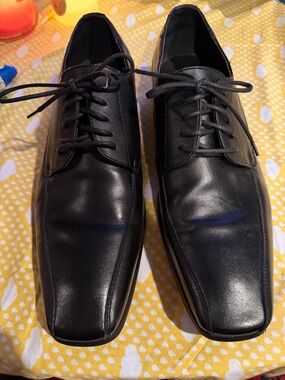 Perry Ellis Black Leather Lace-Up Oxfords